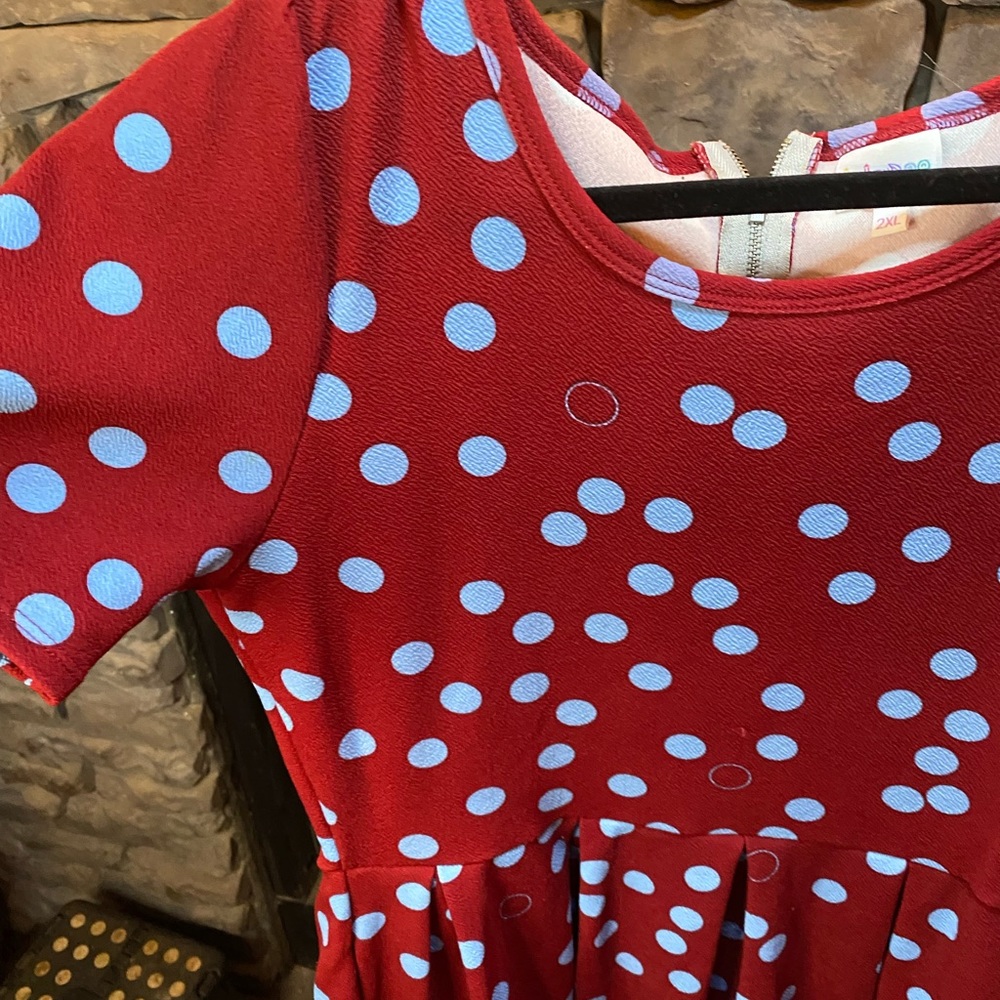 2XL Maroon with blue dot Lularoe Amelia - Picture 2 of 4